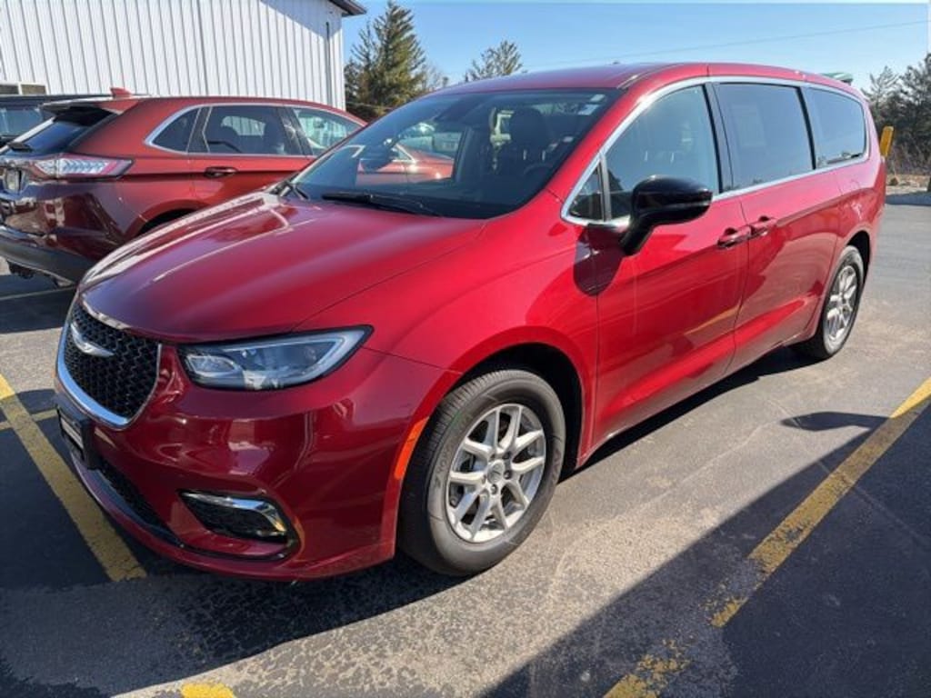 Certified 2024 Chrysler Pacifica Touring L Minivan/Van