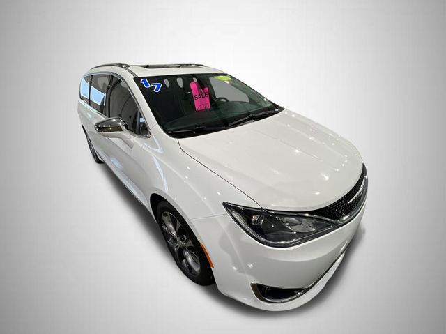 Used 2017 Chrysler Pacifica Limited with VIN 2C4RC1GG5HR836928 for sale in West Branch, MI