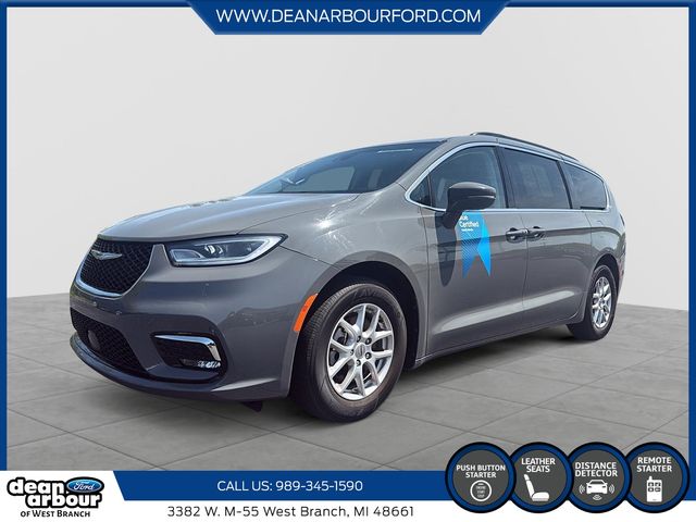 2022 Chrysler Pacifica Touring L's photo