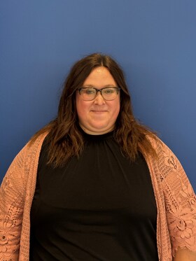 Staff member Sierra Oliver from ID_04400106afff