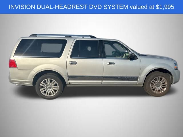 2013 Lincoln Navigator L Base photo 2