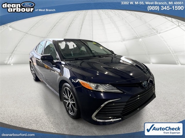 Used 2021 Toyota Camry XLE with VIN 4T1F31AKXMU566460 for sale in West Branch, MI