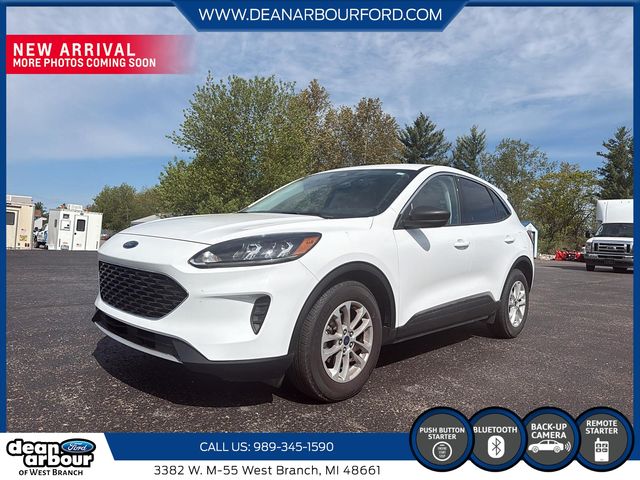 2022 Ford Escape SE FWD's photo