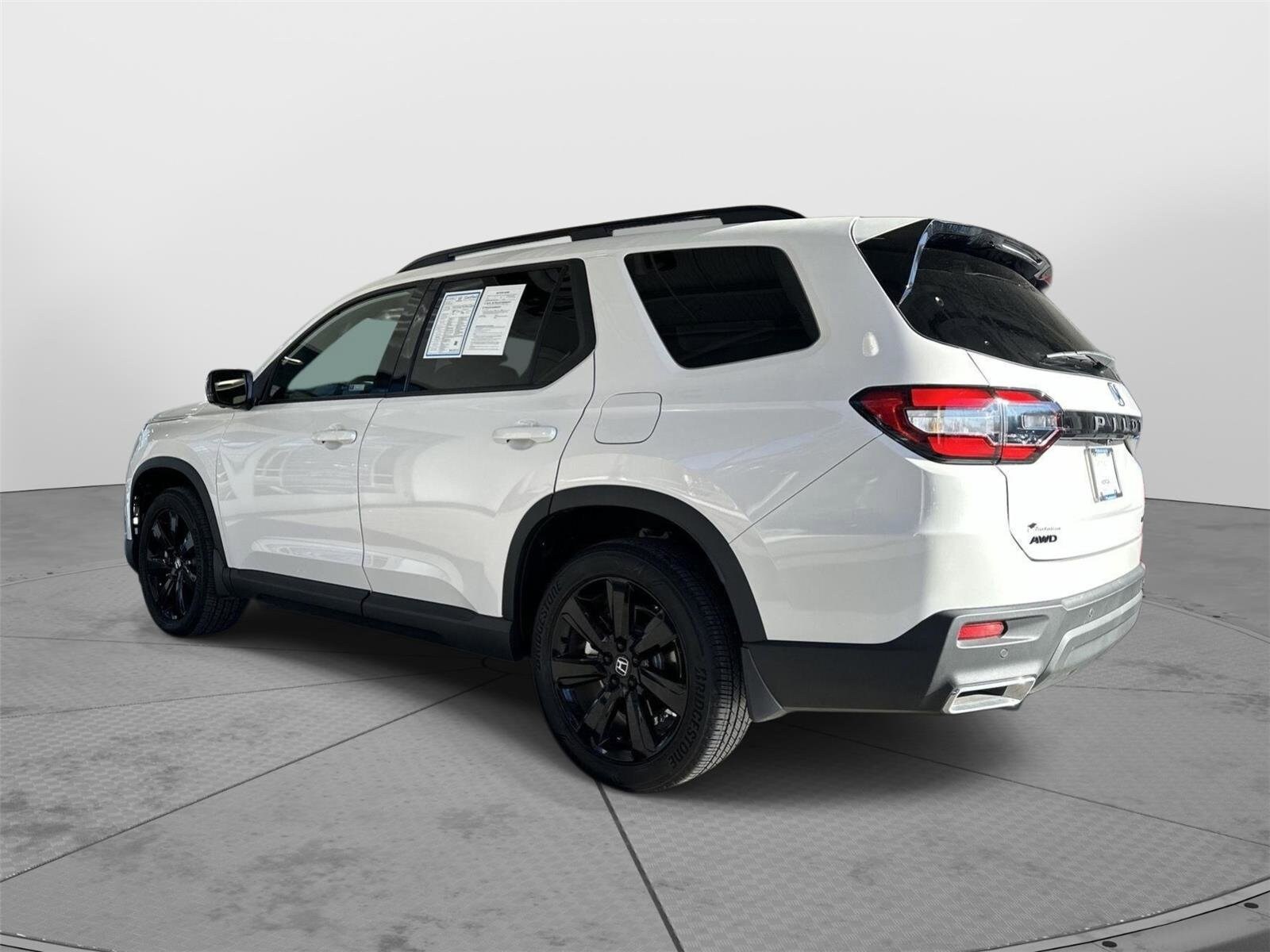 2025 Honda Pilot Black Edition photo 3