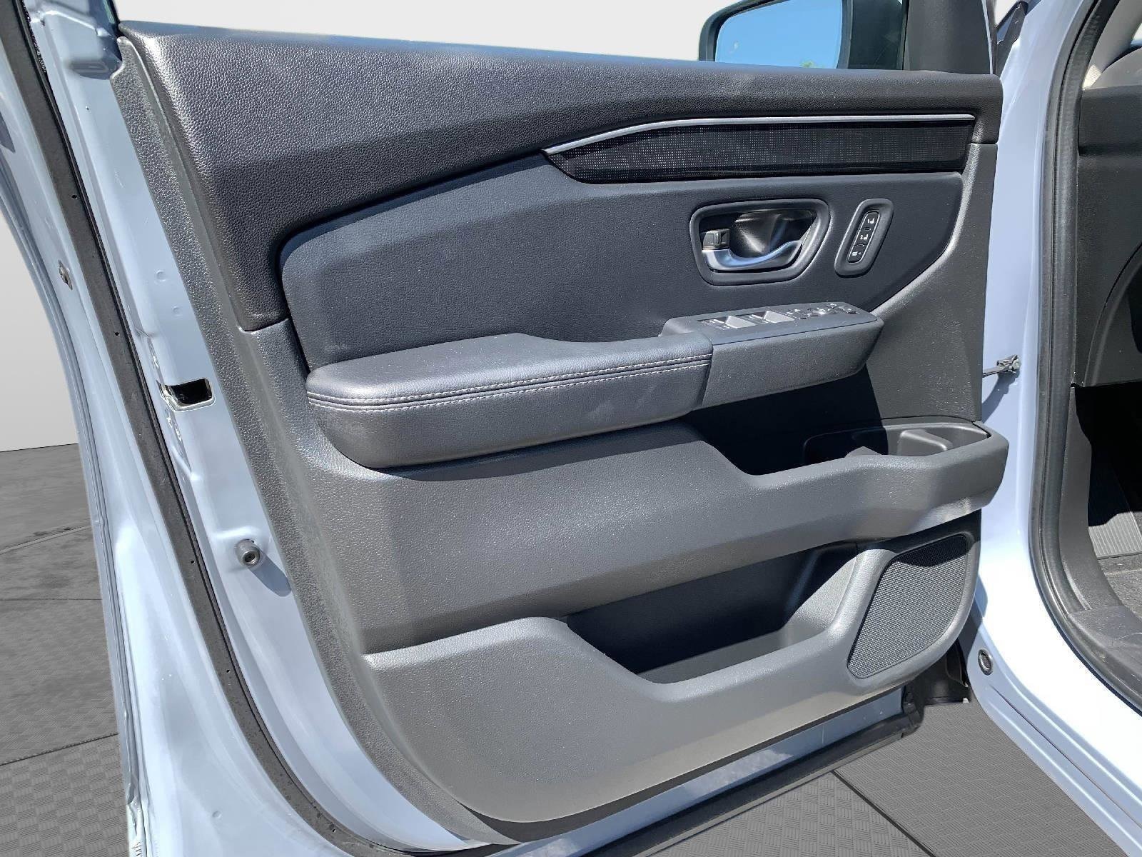 2023 Honda Pilot Elite - Photo 11