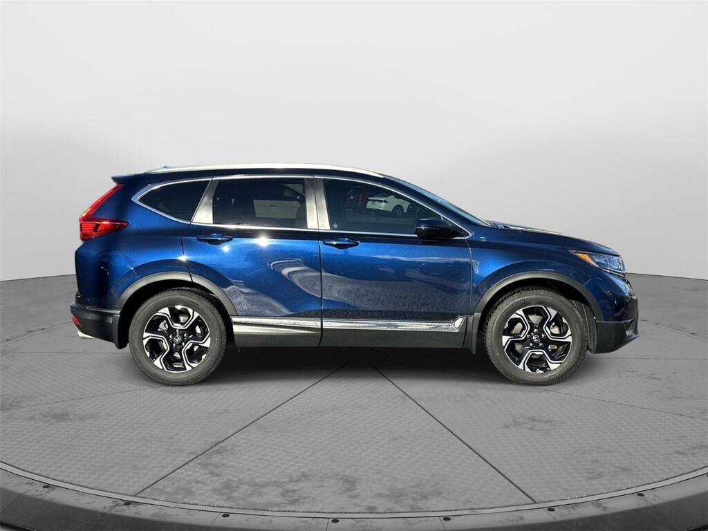 2018 Honda CR-V Touring photo 2