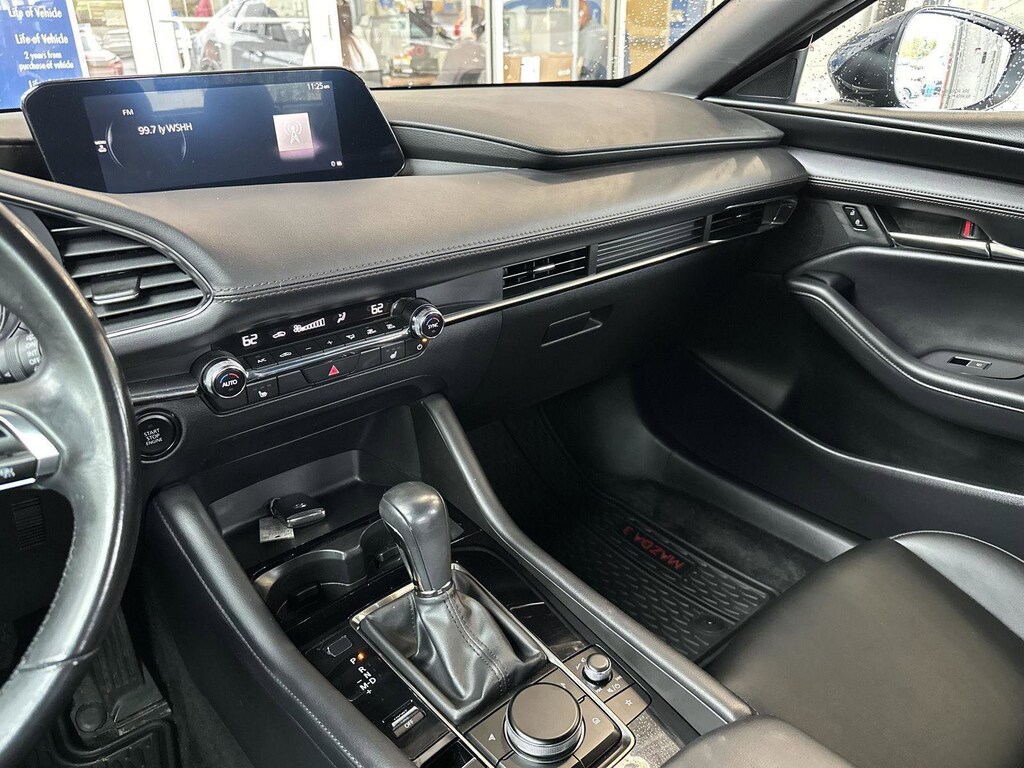 2024 Mazda Mazda3 Hatchback 2.5 s Preferred photo 14