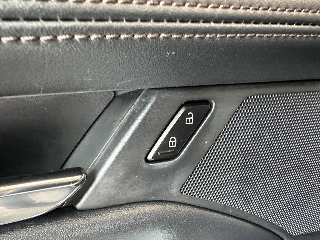 2024 Mazda Mazda3 Hatchback 2.5 s Preferred photo 7