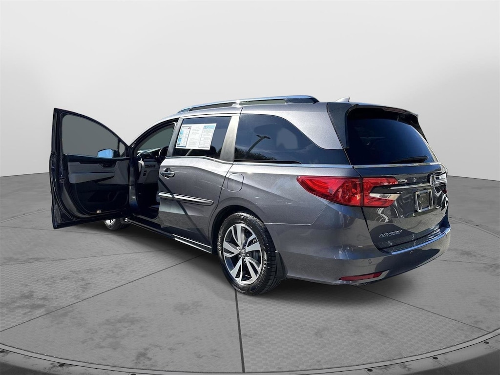 2022 Honda Odyssey Touring photo 6