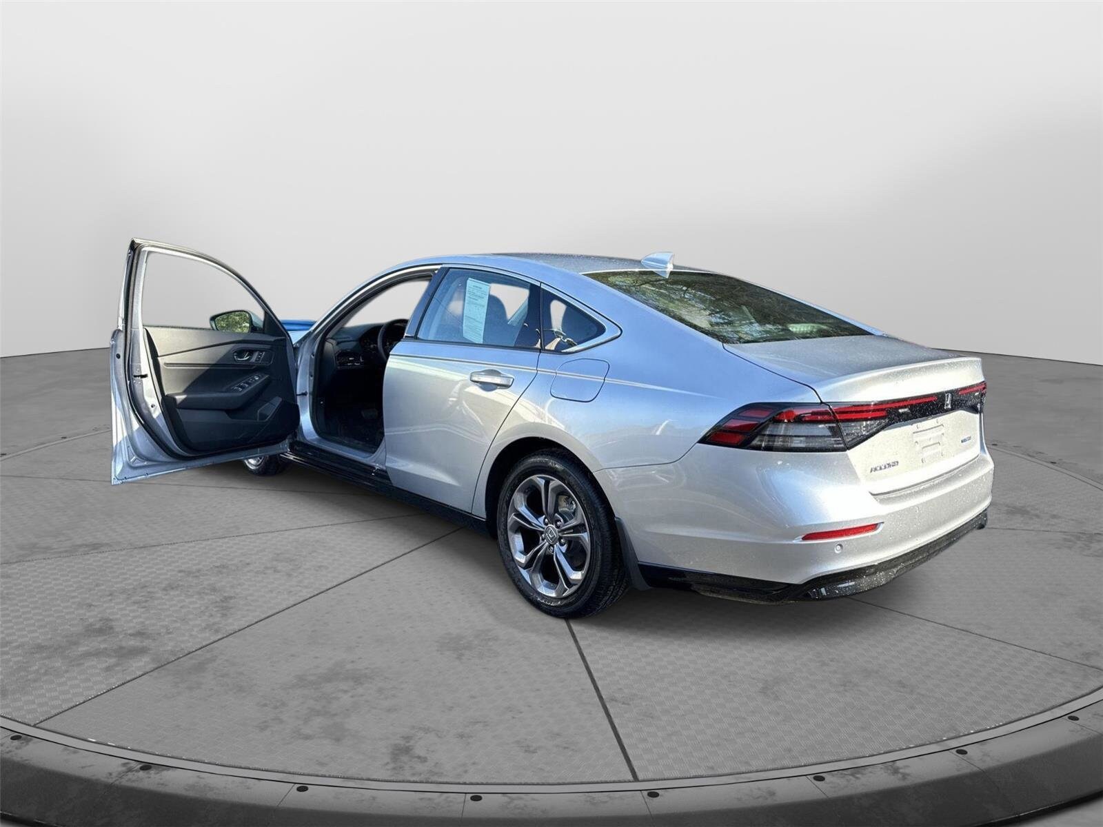 2025 Honda Accord Hybrid EX-L photo 2