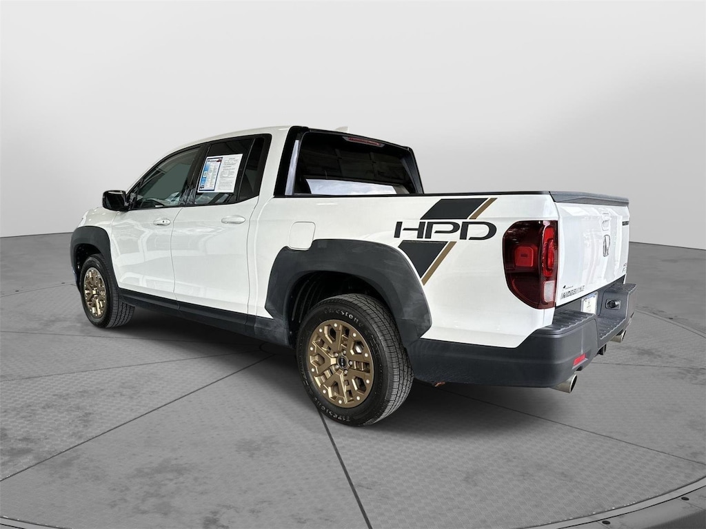 2021 Honda Ridgeline Sport photo 3