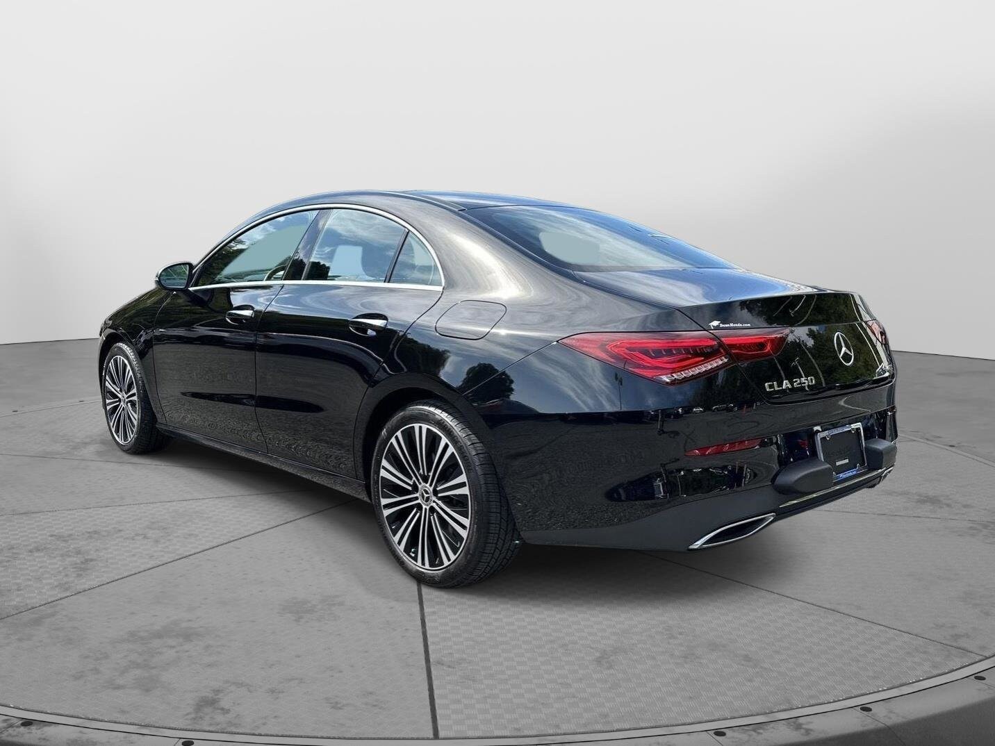 2023 Mercedes Benz CLA 250 4MATIC photo 2