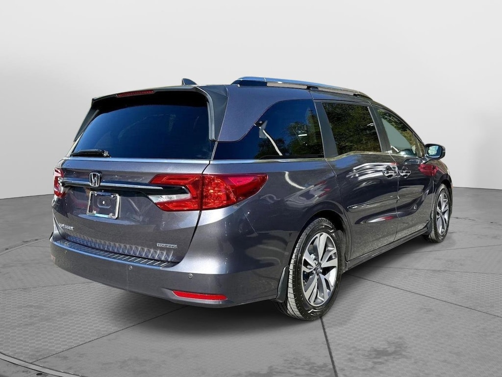 2022 Honda Odyssey Touring photo 4