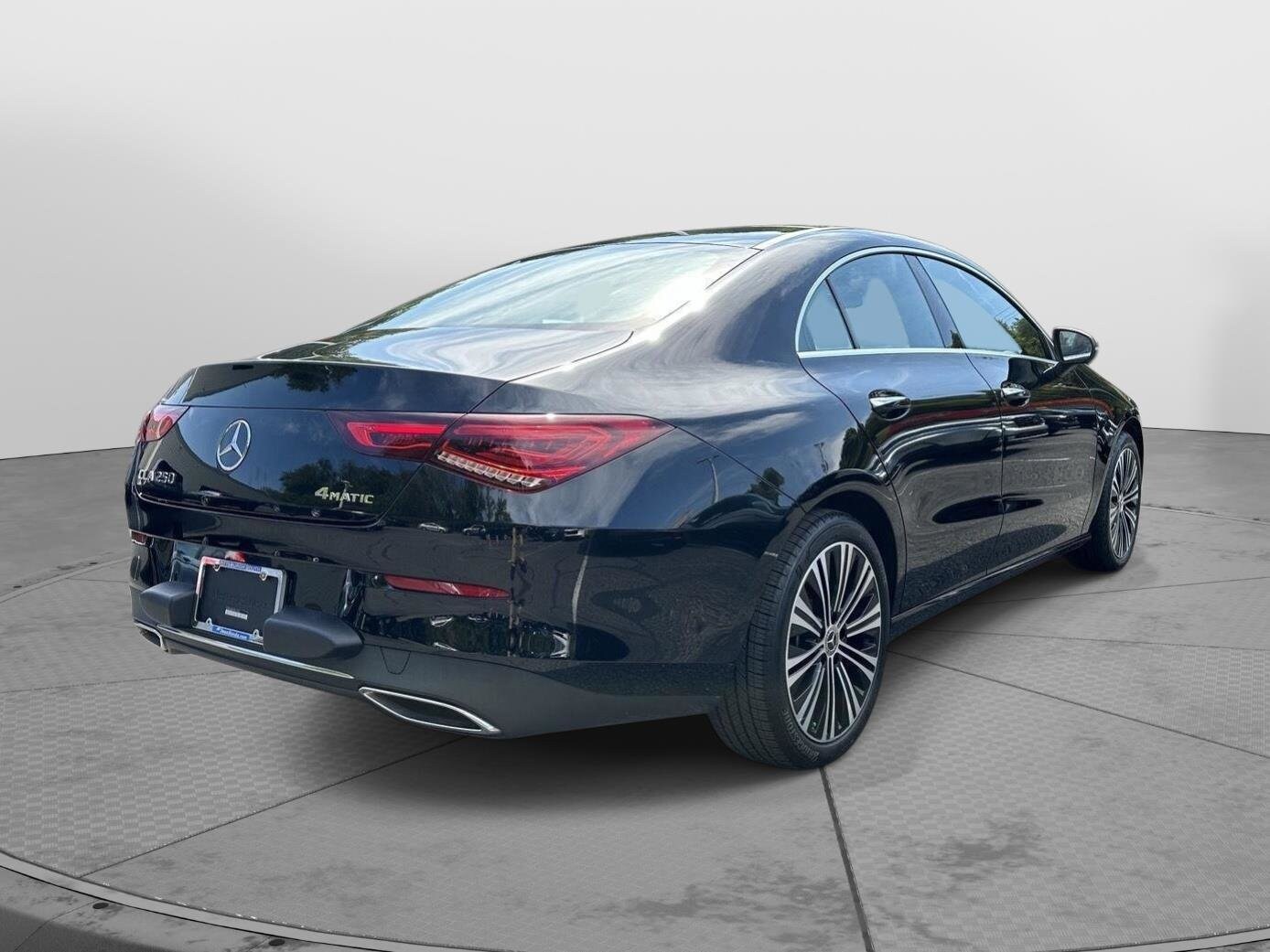 2023 Mercedes Benz CLA 250 4MATIC photo 3