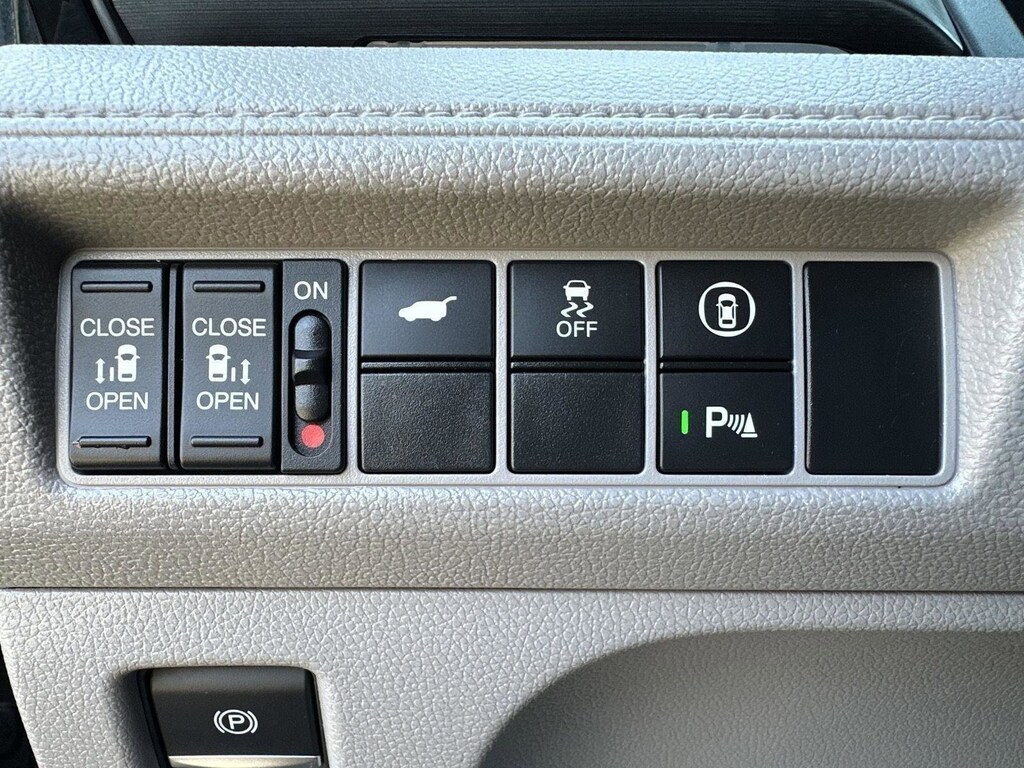 2022 Honda Odyssey Touring photo 9