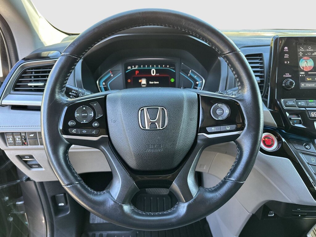 2022 Honda Odyssey Touring photo 11