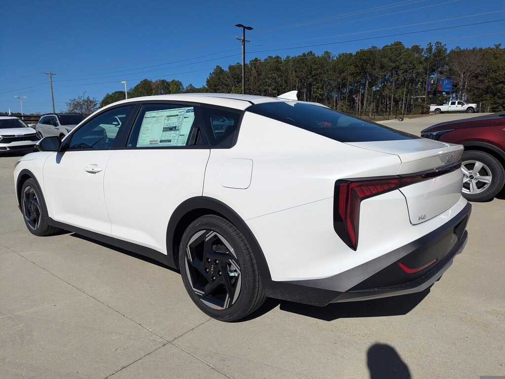New 2025 Kia K4 EX Sedan