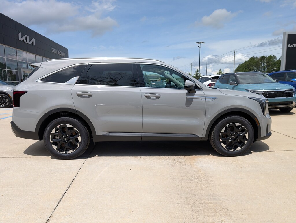 New 2026 Kia Sorento S SUV