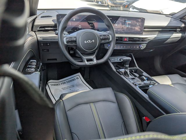 2025 Kia K5 GT - Photo 13