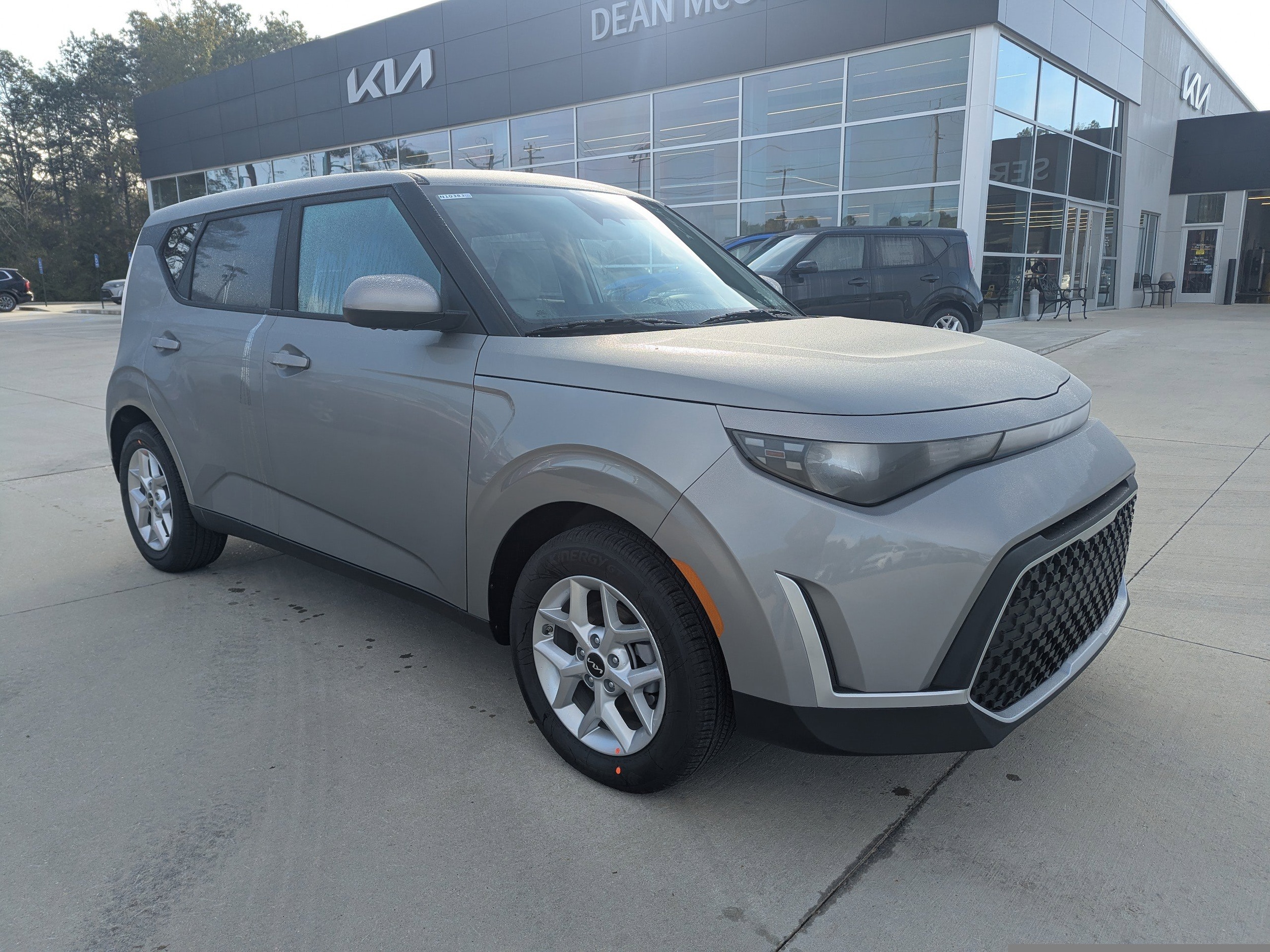 2025 Kia Soul LX's photo