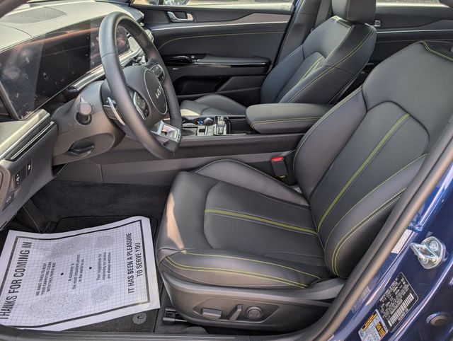 2025 Kia K5 GT - Photo 14