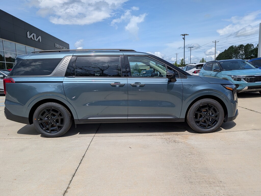 New 2026 Kia Carnival SX Van Passenger Van
