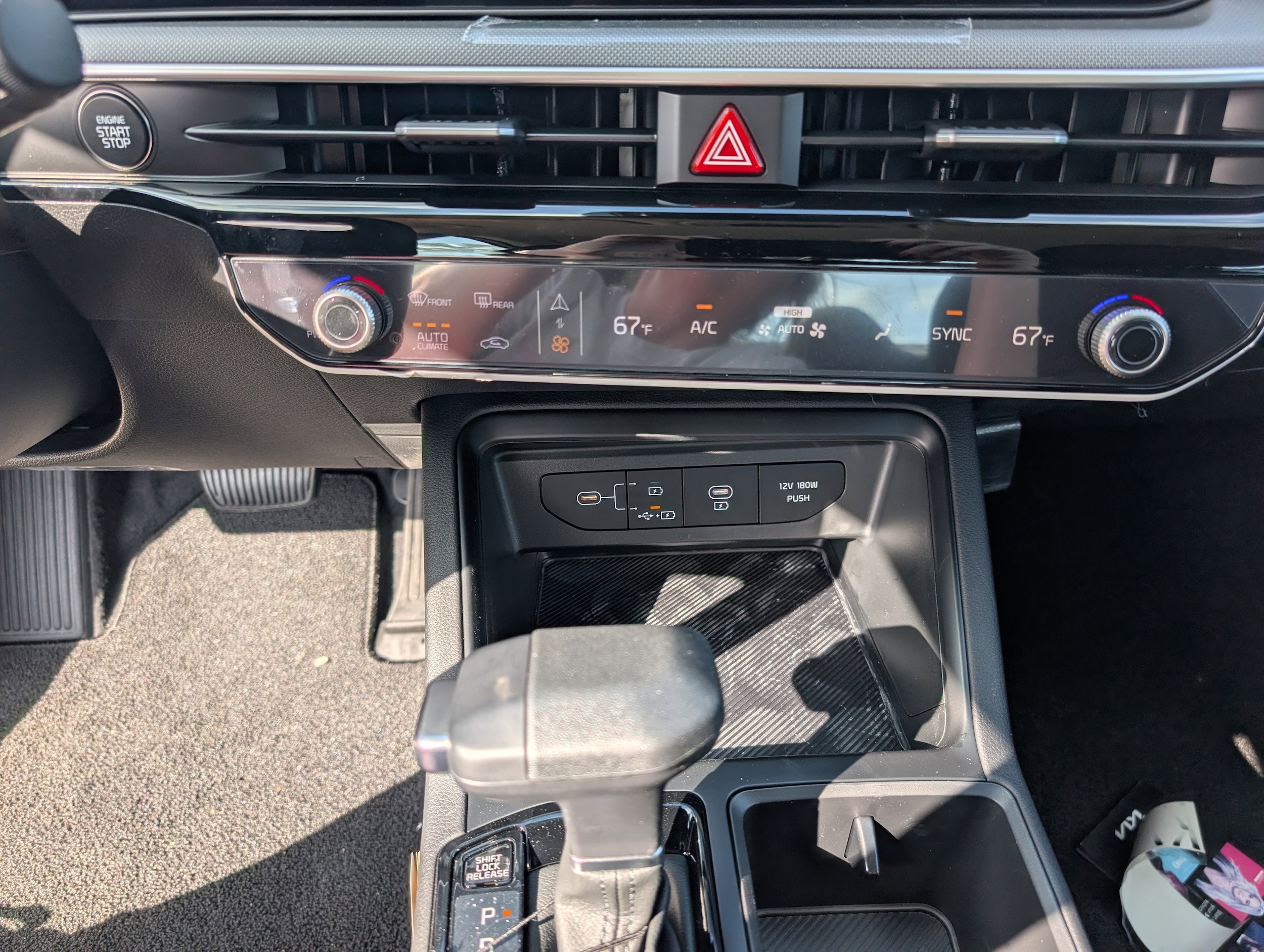 2025 Kia K5 LXS - Photo 15