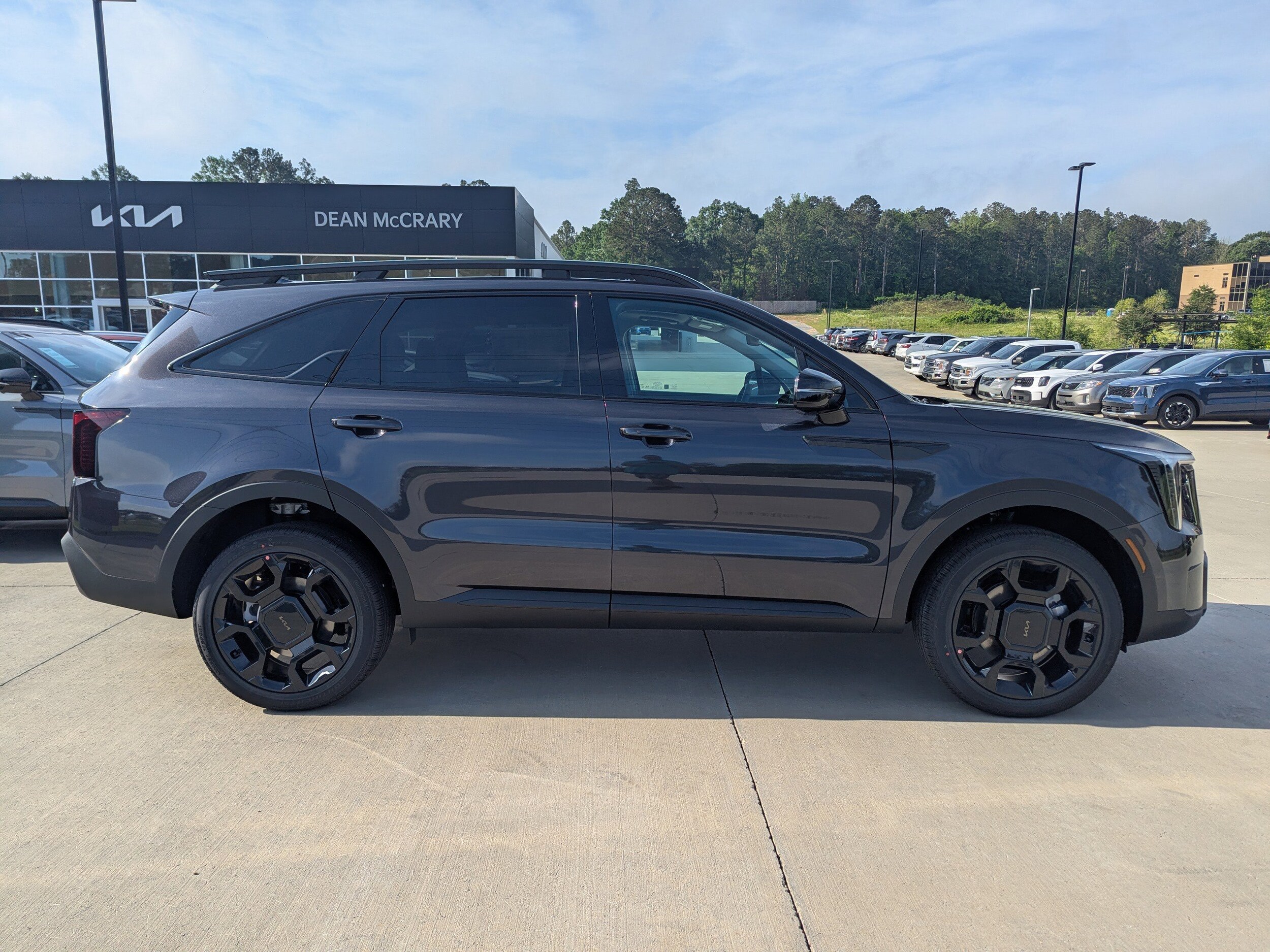 2025 Kia Sorento X-Line EX photo 2
