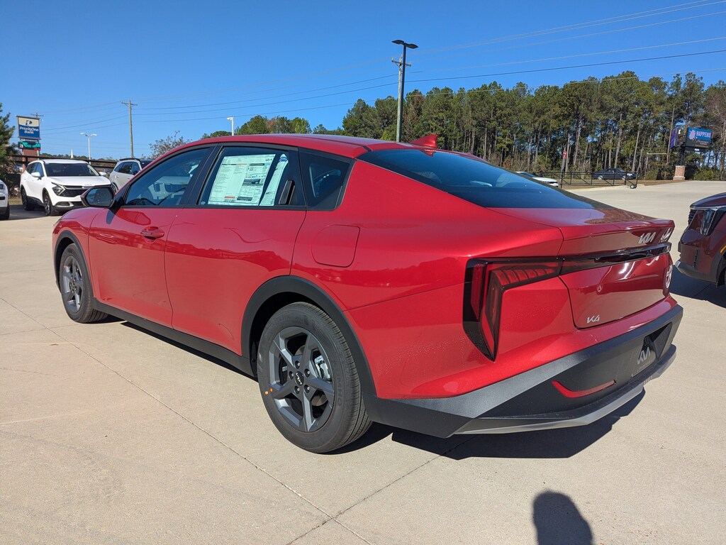 New 2025 Kia K4 LXS Sedan