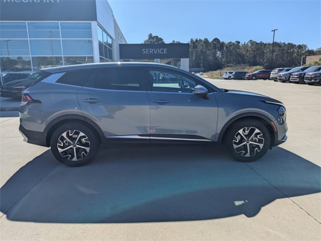 Used 2025 Kia Sportage EX SUV