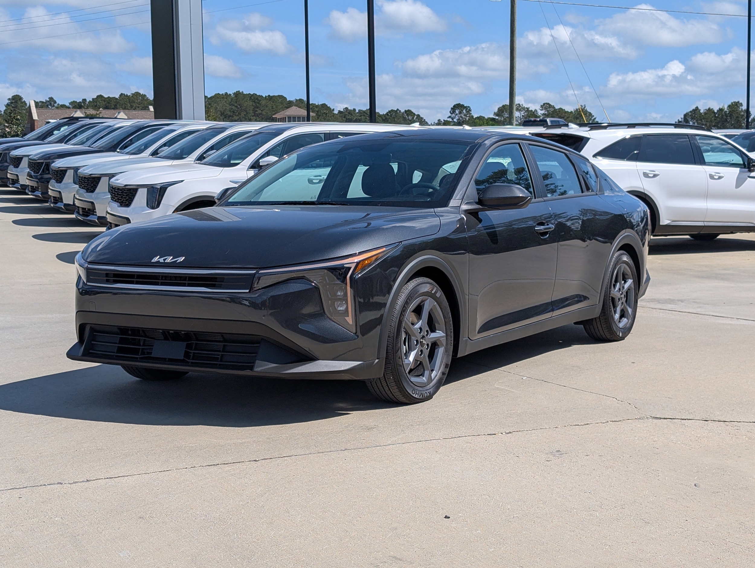 2026 Kia K4 LXS AT's photo