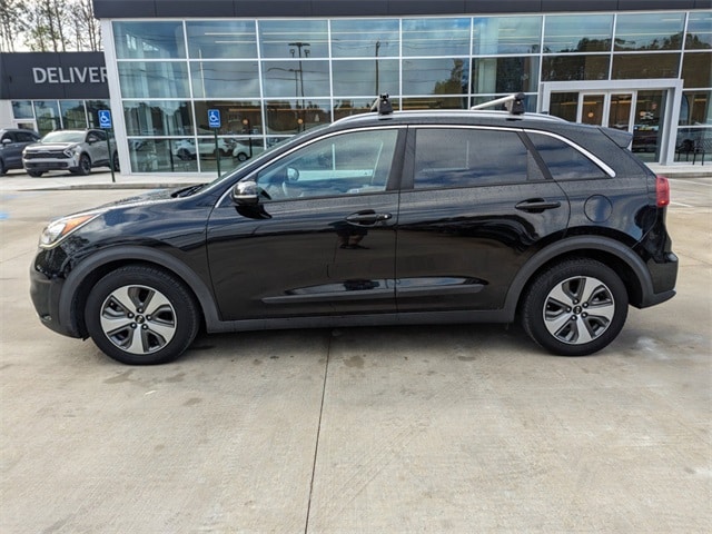 Used 2017 Kia Niro EX with VIN KNDCC3LC3H5102273 for sale in Hattiesburg, MS