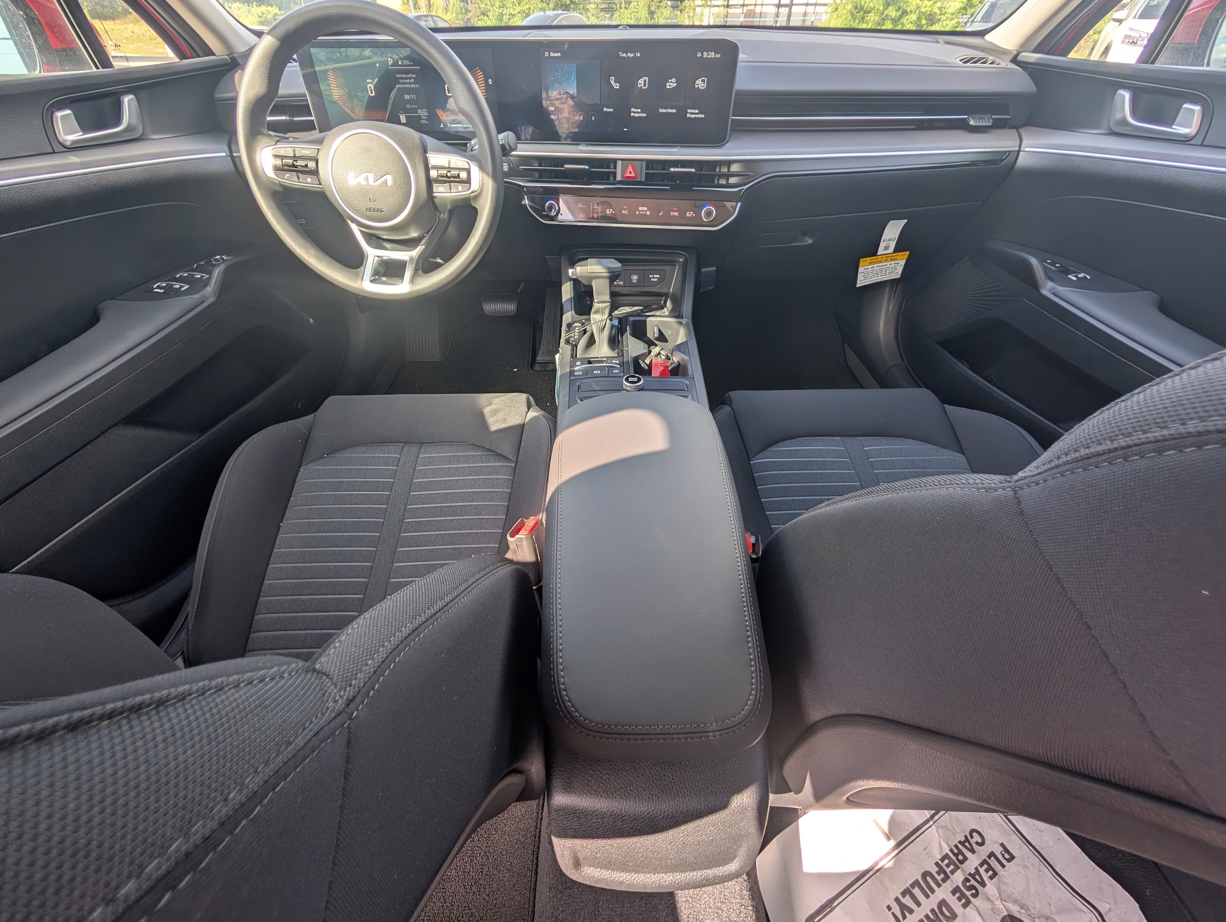 2025 Kia K5 LXS - Photo 24