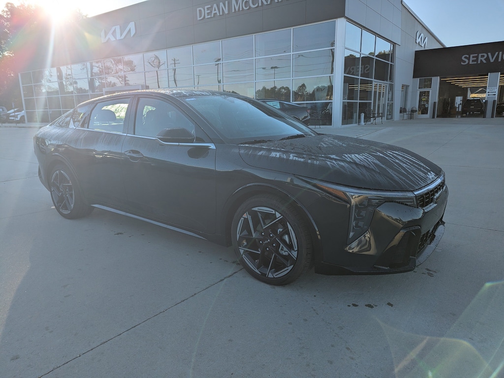 New 2025 Kia K4 GT-Line Sedan