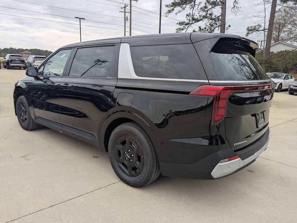 New 2026 Kia Carnival LXS Van Passenger Van