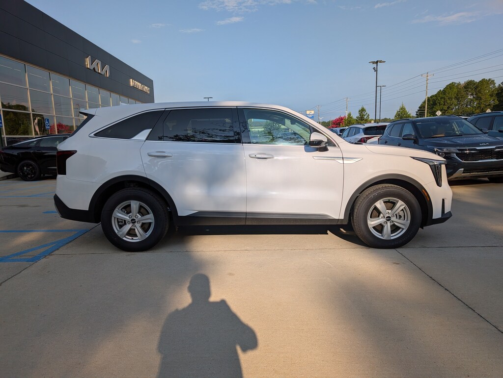 New 2026 Kia Sorento LX SUV