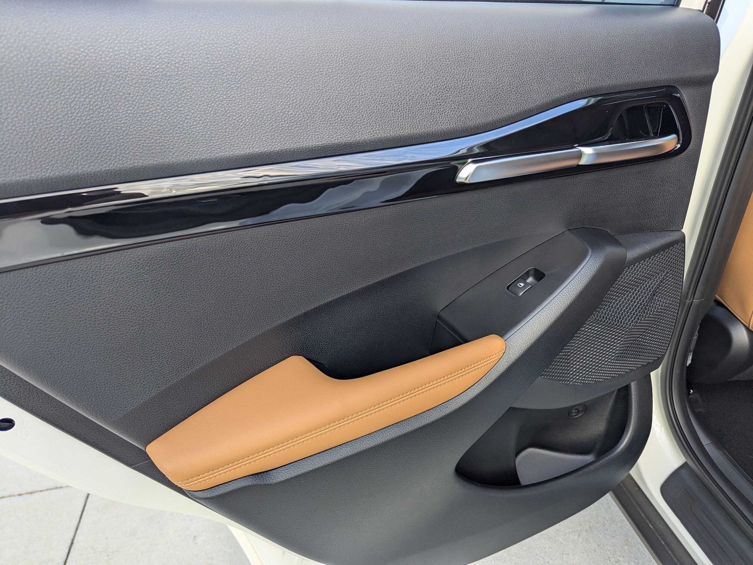 2026 Kia Seltos EX photo 3