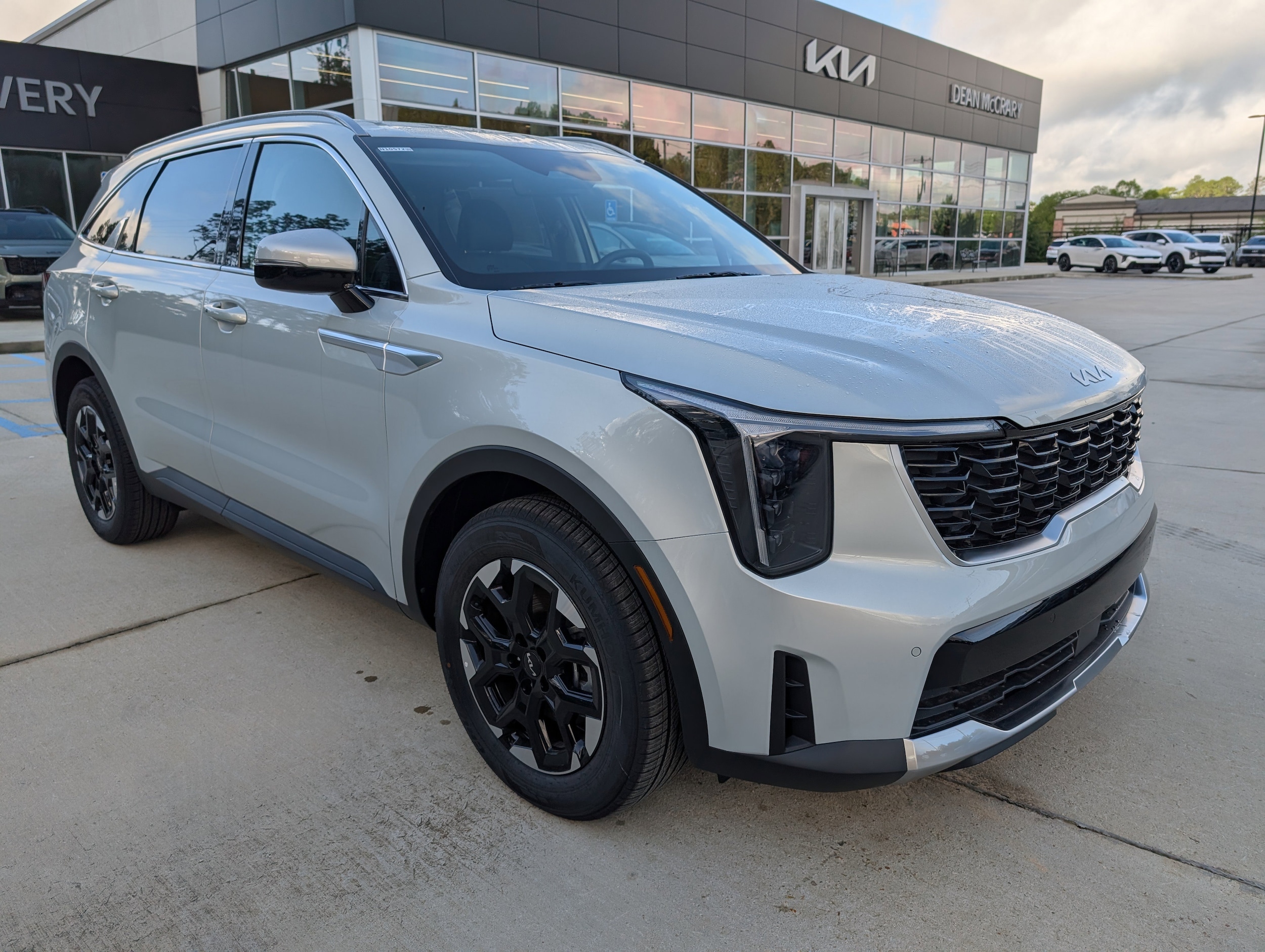 2026 Kia Sorento S AT's photo