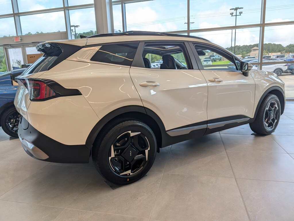 New 2026 Kia Sportage Hybrid EX SUV