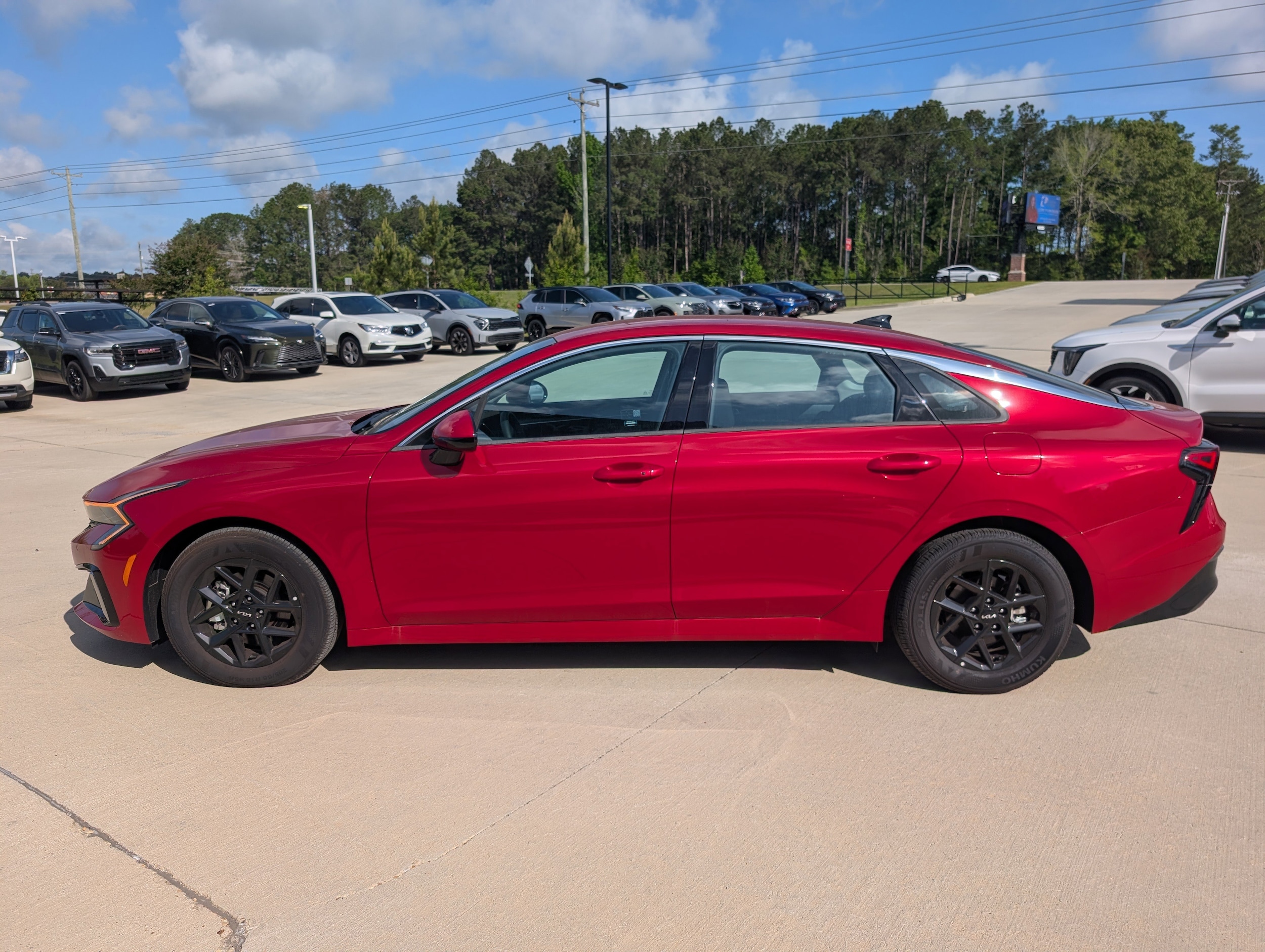 2025 Kia K5 LXS - Photo 6