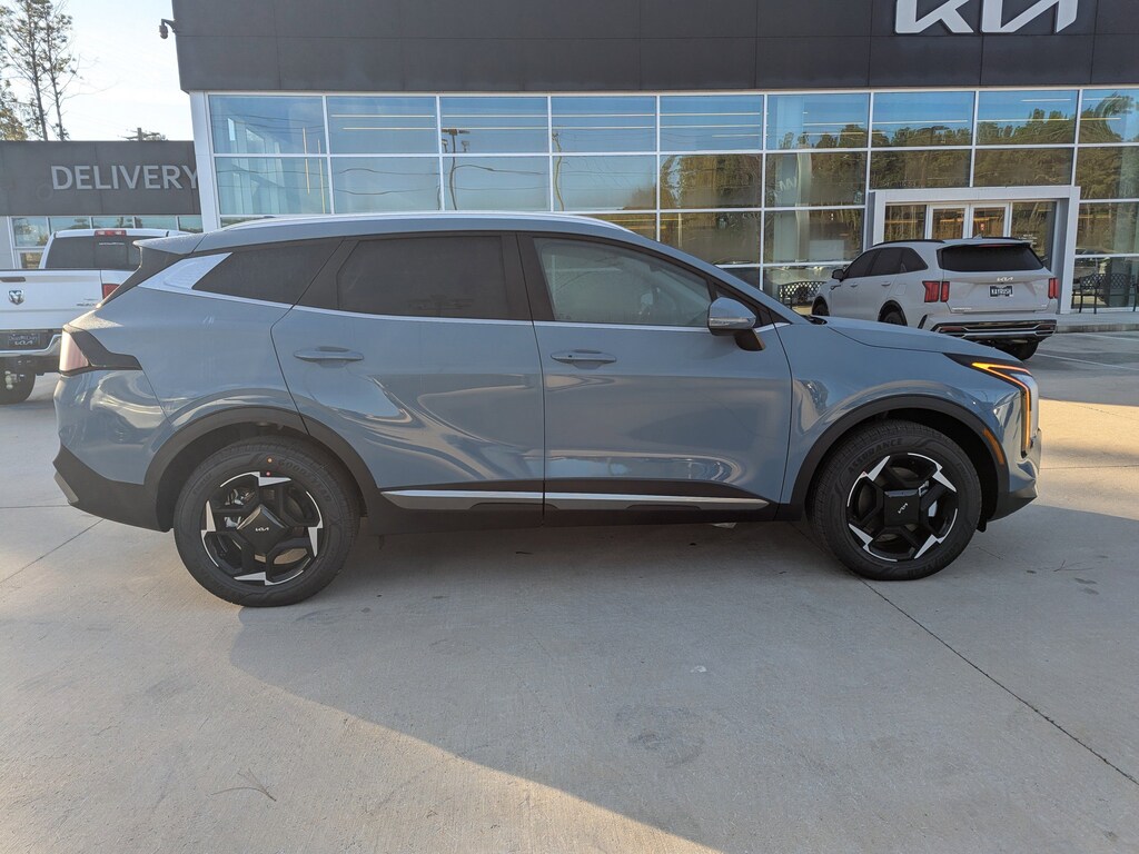 New 2026 Kia Sportage Hybrid EX SUV