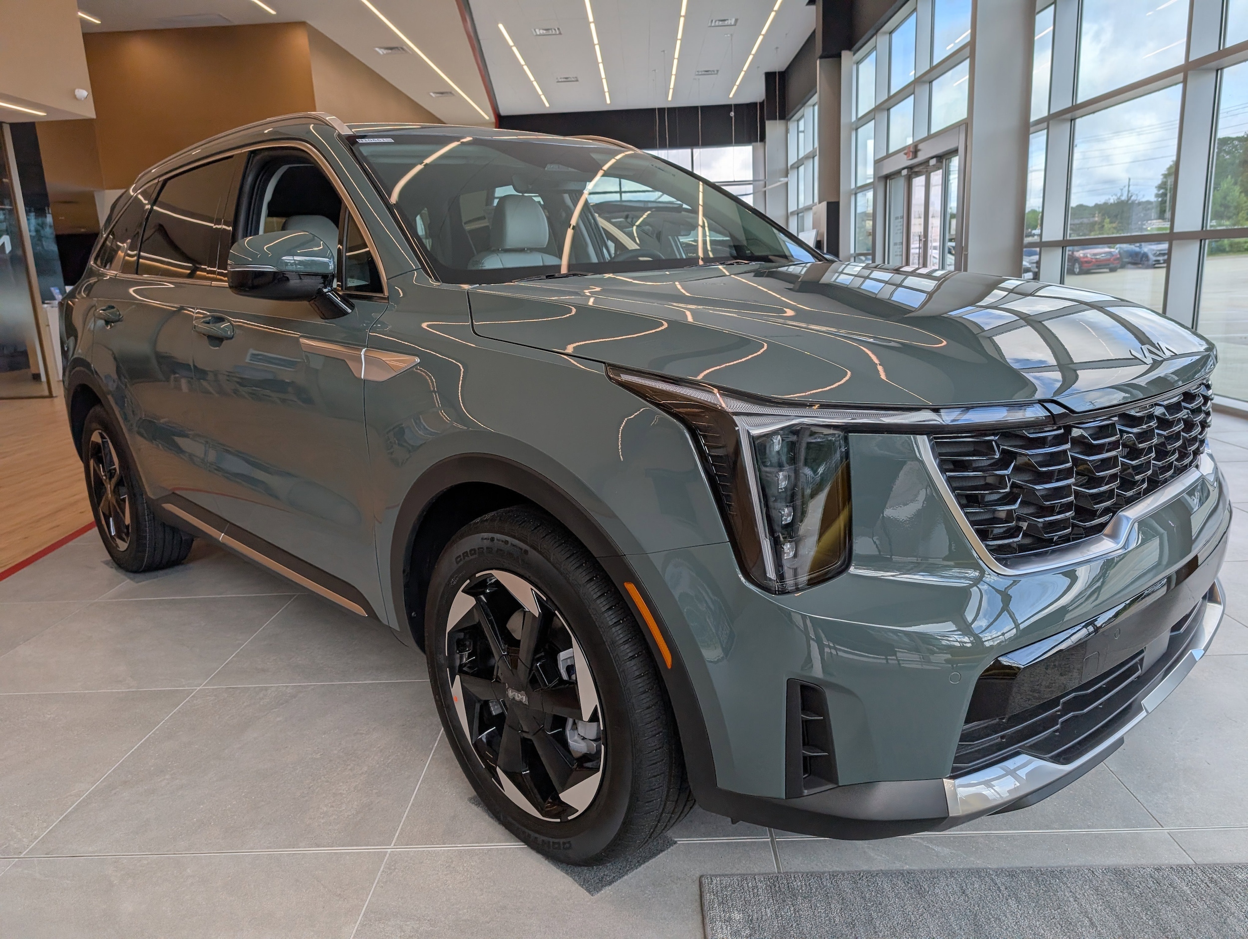2026 Kia Sorento EX Hybrid AT's photo