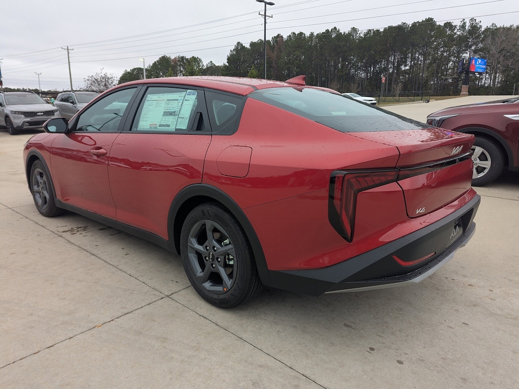 New 2025 Kia K4 LXS Sedan