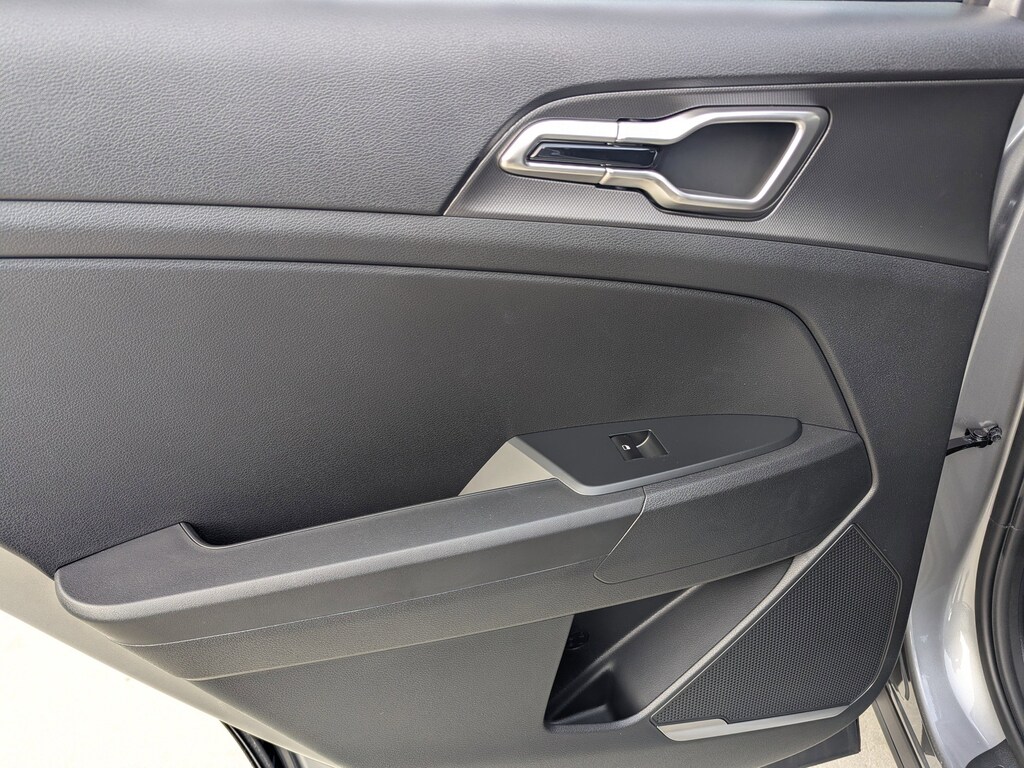 New 2026 Kia Sportage Hybrid LX SUV