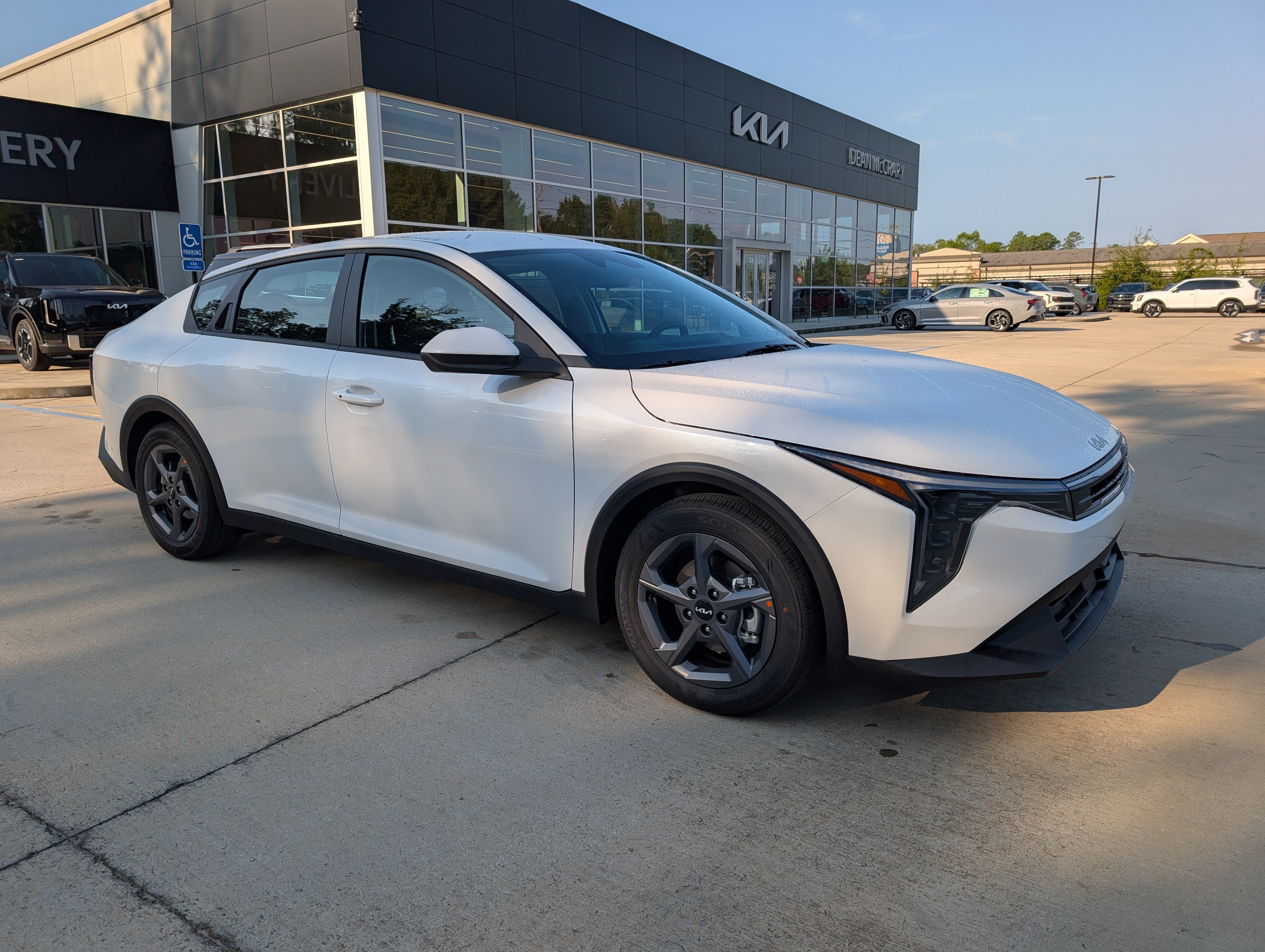 New 2026 Kia K4 LXS Sedan