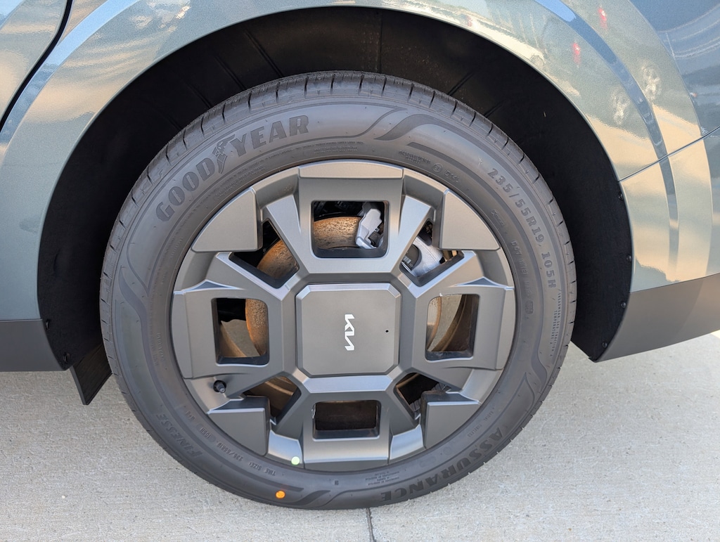 New 2026 Kia Carnival SX Van Passenger Van