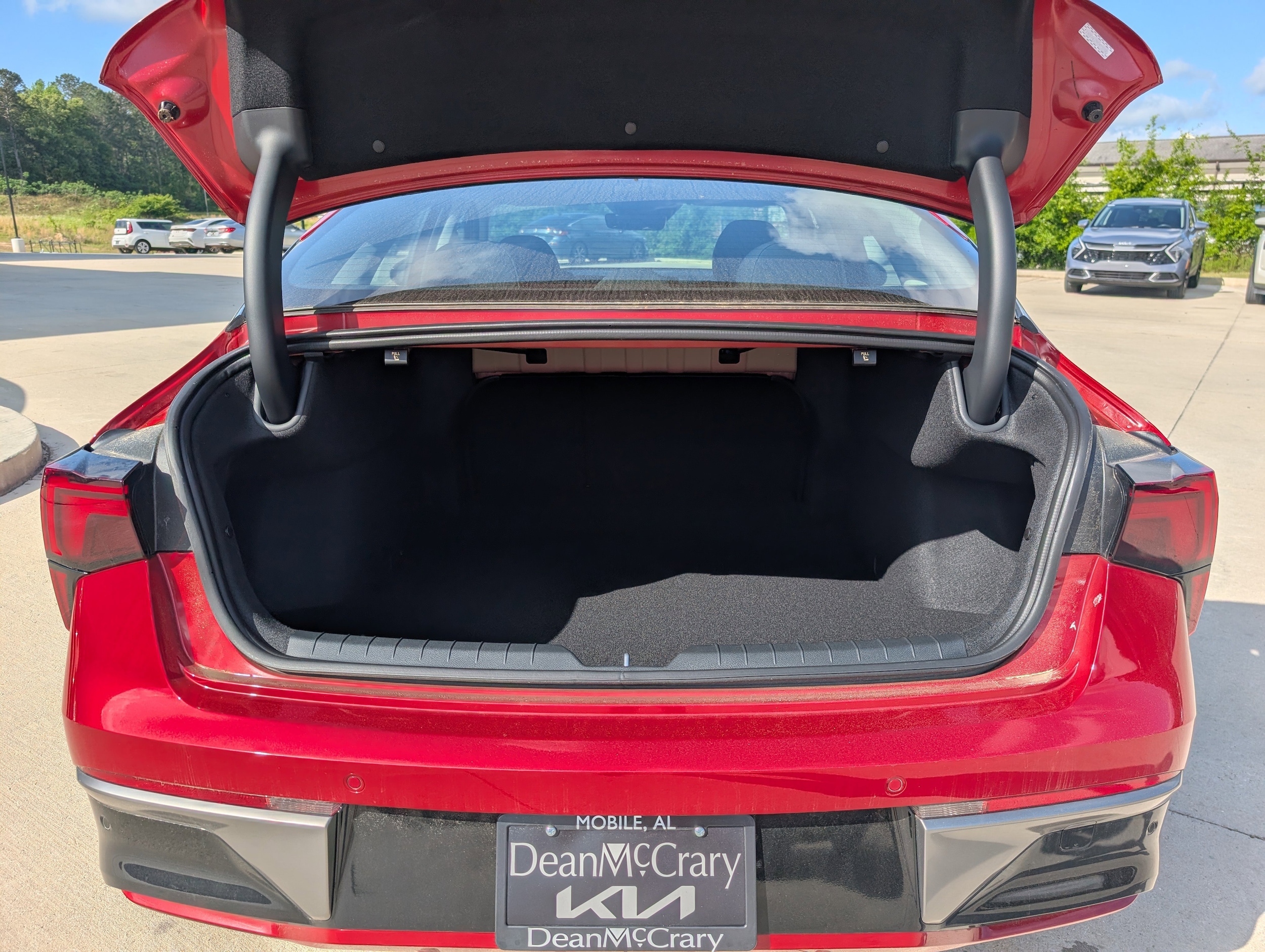 2025 Kia K5 LXS - Photo 30