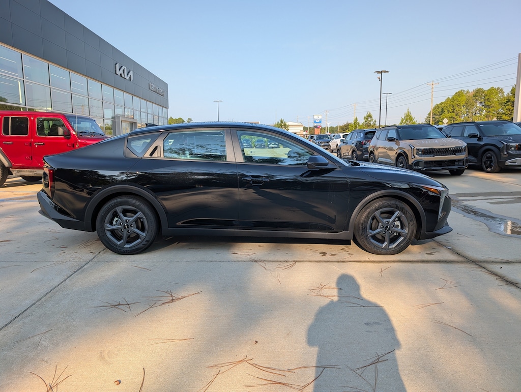 New 2026 Kia K4 LXS Sedan