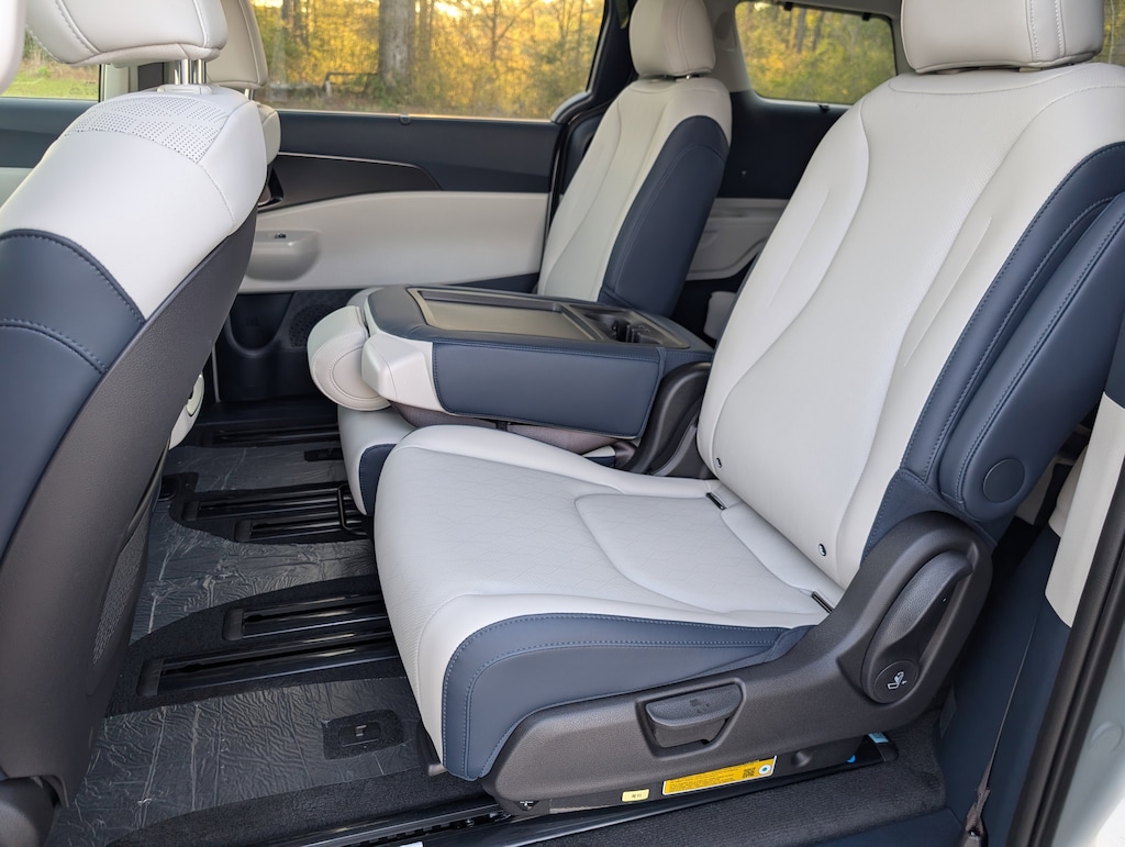 New 2026 Kia Carnival SX Van Passenger Van