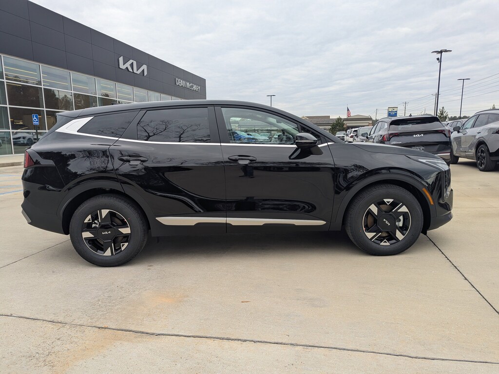 New 2026 Kia Sportage LX SUV